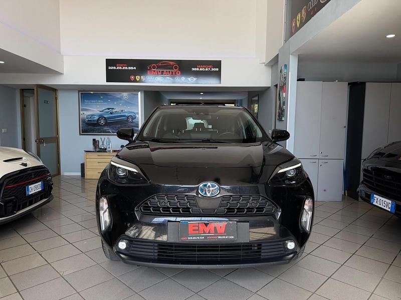 Usata Toyota Yaris Hybrid Business Edition 92 CV (67 kW) 2022 Nero Station wagon