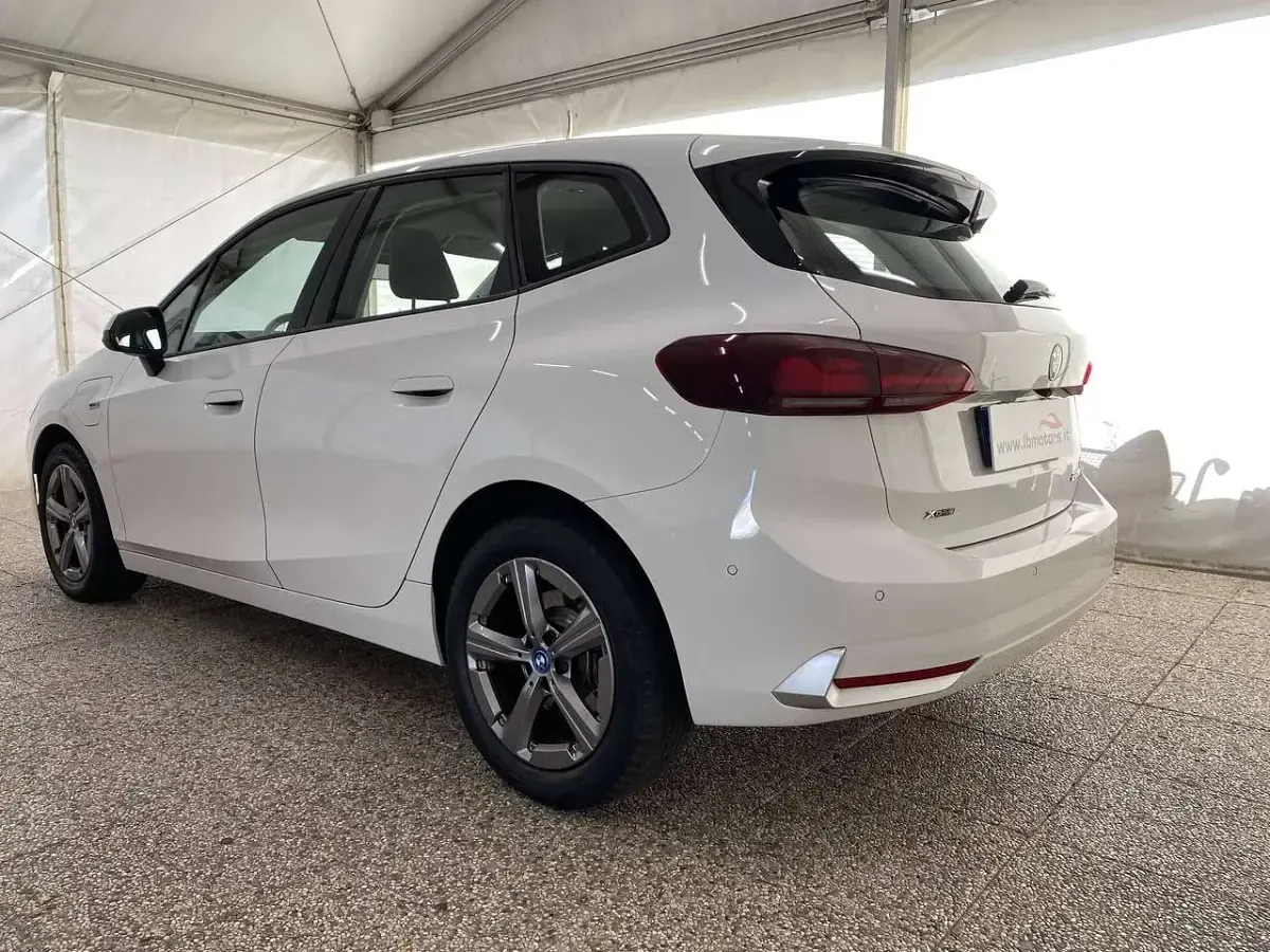 Usata BMW 225 Active Tourer Luxury Line 136 CV (100 kW) 2022 Bianco Monovolume