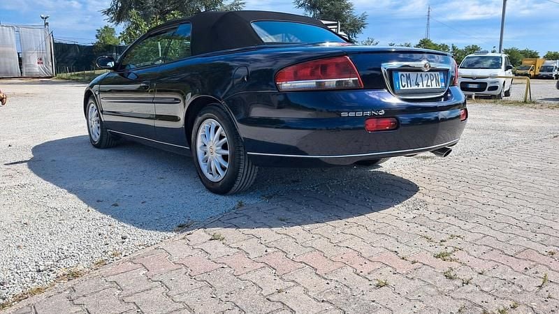 Usata Chrysler Sebring Cabriolet 203 CV (149 kW) 2001 Blu Cabrio