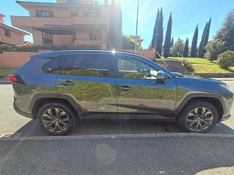 Usata Toyota RAV4 Hybrid Active 178 CV (130 kW) 2024 Grigio SUV