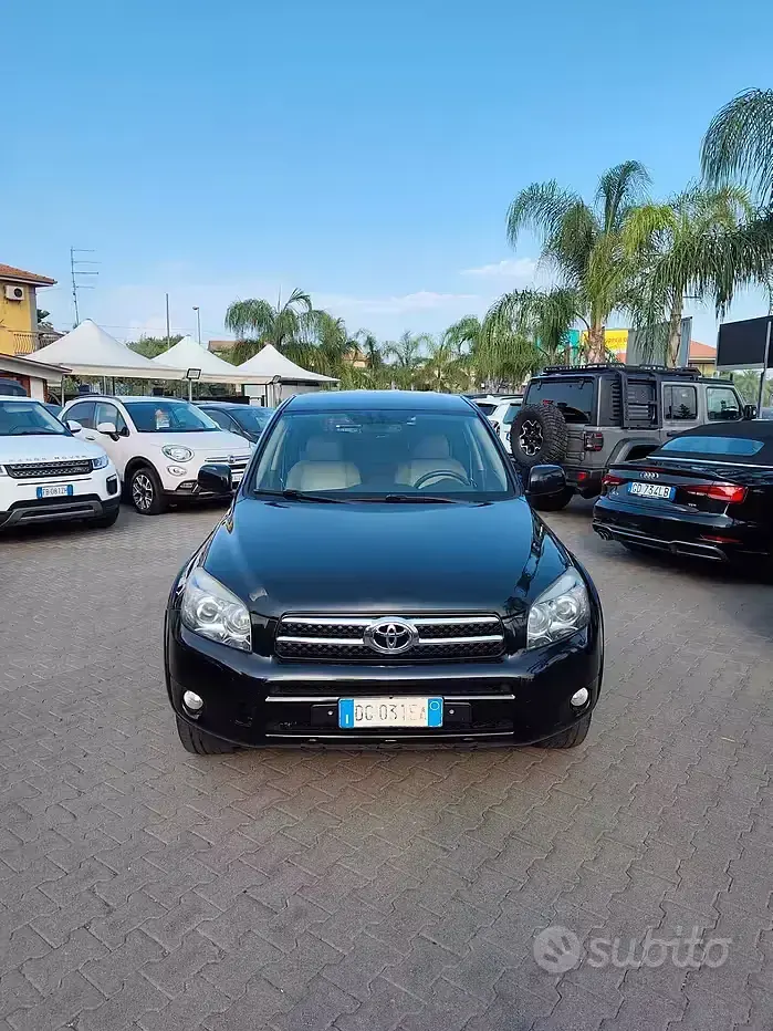 Usata Toyota RAV4 Luxury 136 CV (100 kW) 2008 Nero SUV