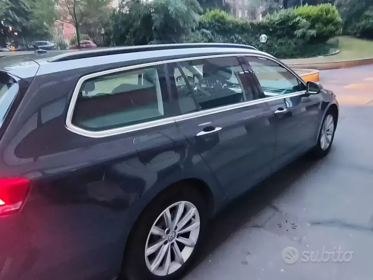 Usata VW Passat 150 CV (110 kW) 2015 Nero Station wagon