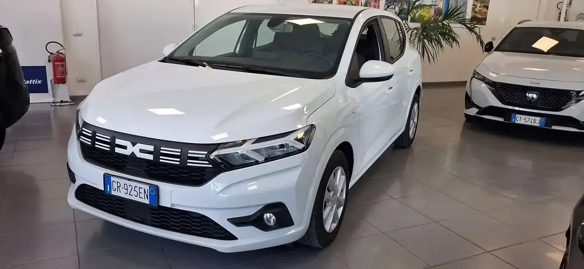 Usata Dacia Sandero Comfort 67 CV (49 kW) 2024 Bianco Berlina