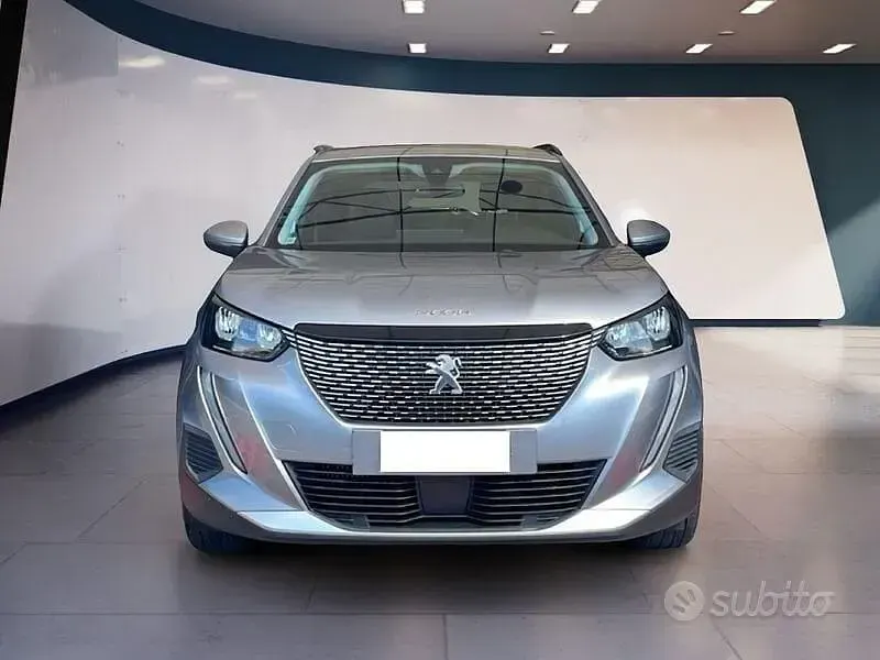 Usata Peugeot 2008 Active 131 CV (96 kW) 2020 Grigio SUV