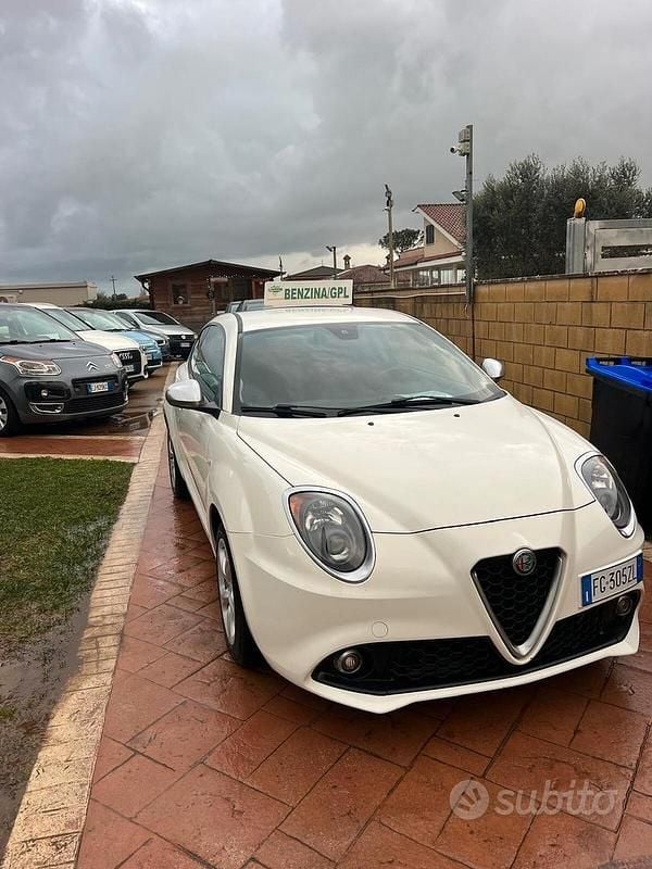 Usata Alfa Romeo MiTo Super 120 CV (88 kW) 2017 Bianco Utilitaria