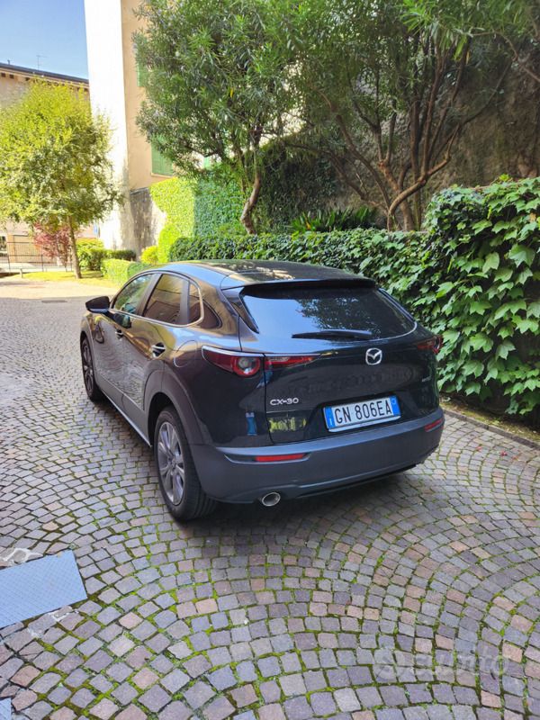 Nero Usata 2023 Mazda CX-30 SUV | 23.999 € (Buon prezzo) - Immagine 1/4