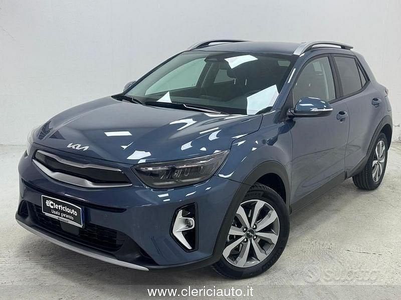 Blu Usata 2024 Kia Stonic Urban SUV | 17.900 € (Buon prezzo) - Immagine 1/4