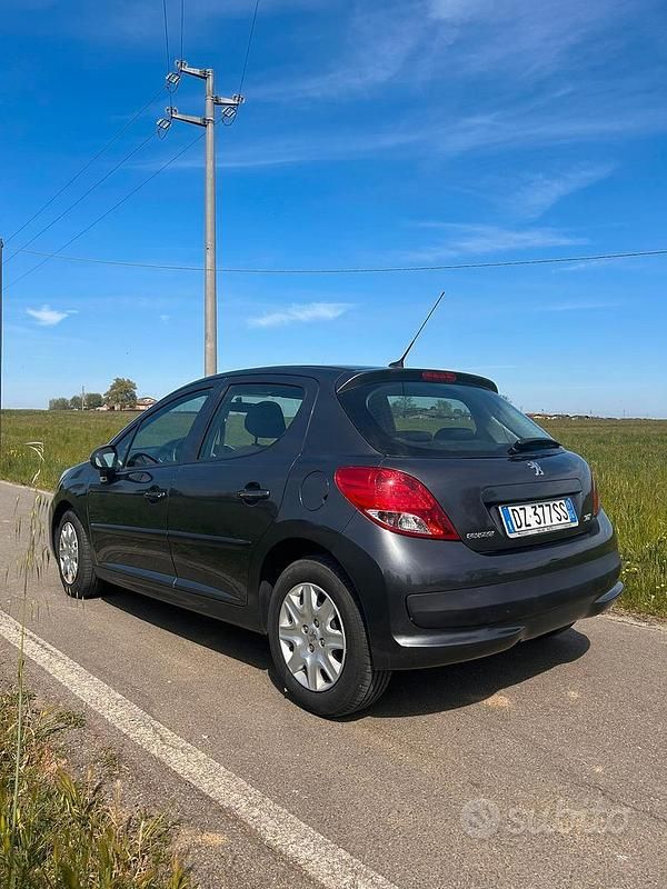 Usata Peugeot 207 2009 Grigio Berlina