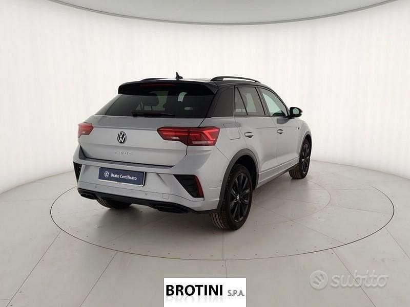 Usata VW T-Roc R-line 110 CV (80 kW) 2024 Grigio SUV