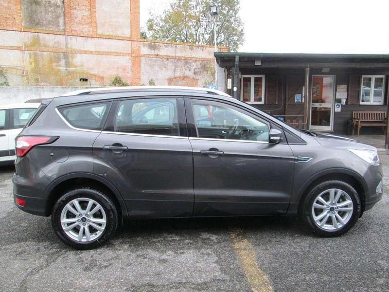 Usata Ford Kuga ST-Line 120 CV (88 kW) 2019 Grigio scuro metallizzato SUV