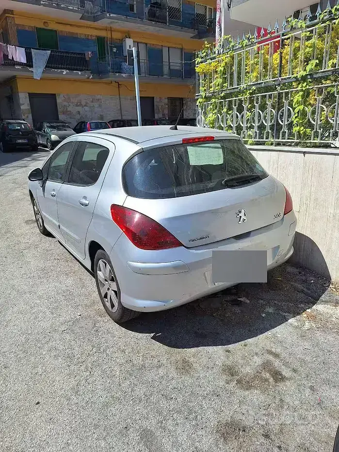 Usata Peugeot 308 109 CV (80 kW) 2009 Grigio Berlina