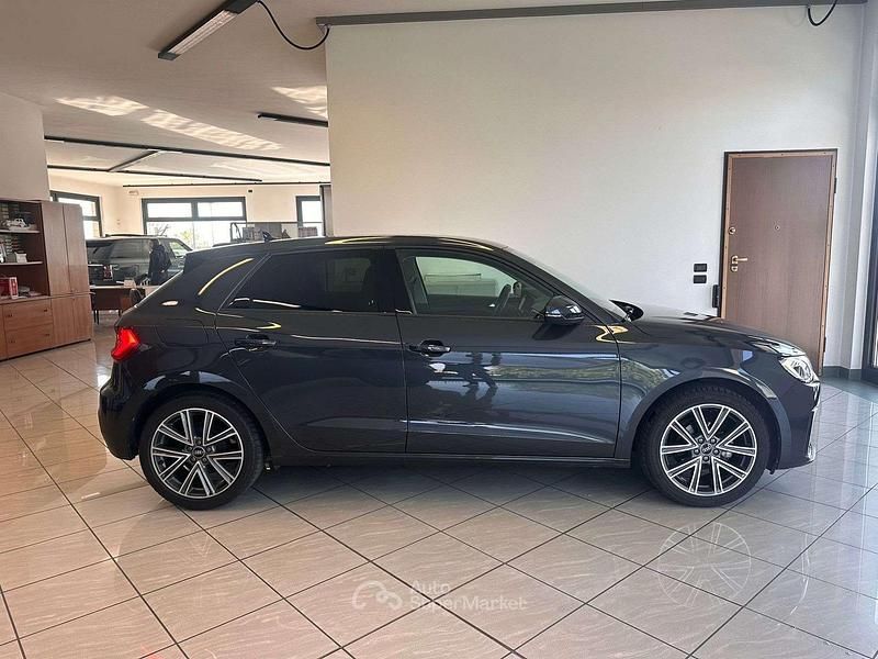 Usata Audi A1 Sportback Ambiente 95 CV (69 kW) 2023 Grigio Utilitaria