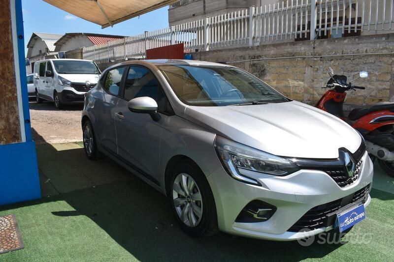 Usata Renault Clio V Intens 86 CV (63 kW) 2020 Grigio Berlina