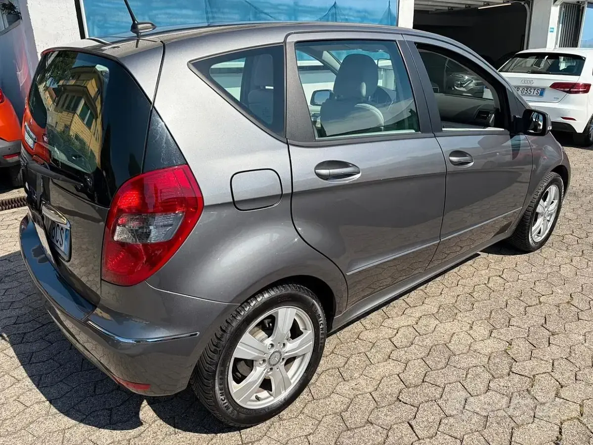 Usata Mercedes A150 Avantgarde 95 CV (69 kW) 2008 Grigio Berlina
