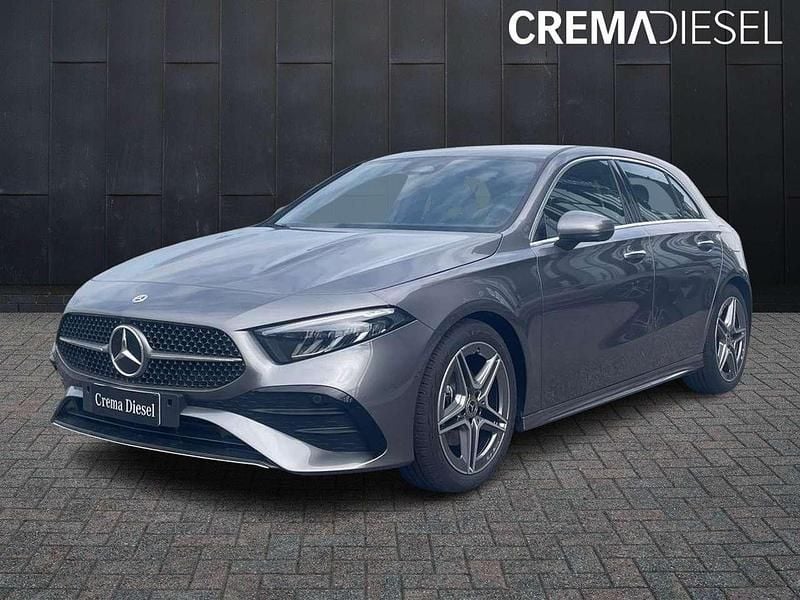 Grigio Usata 2024 Mercedes A180 Advanced Plus Tre volumi | 31.900 € (Super prezzo) - Immagine 1/4