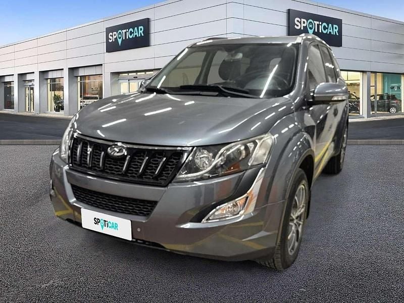 Grigio Usata 2017 Mahindra XUV500 SUV | 10.700 € (Buon prezzo) - Immagine 1/4