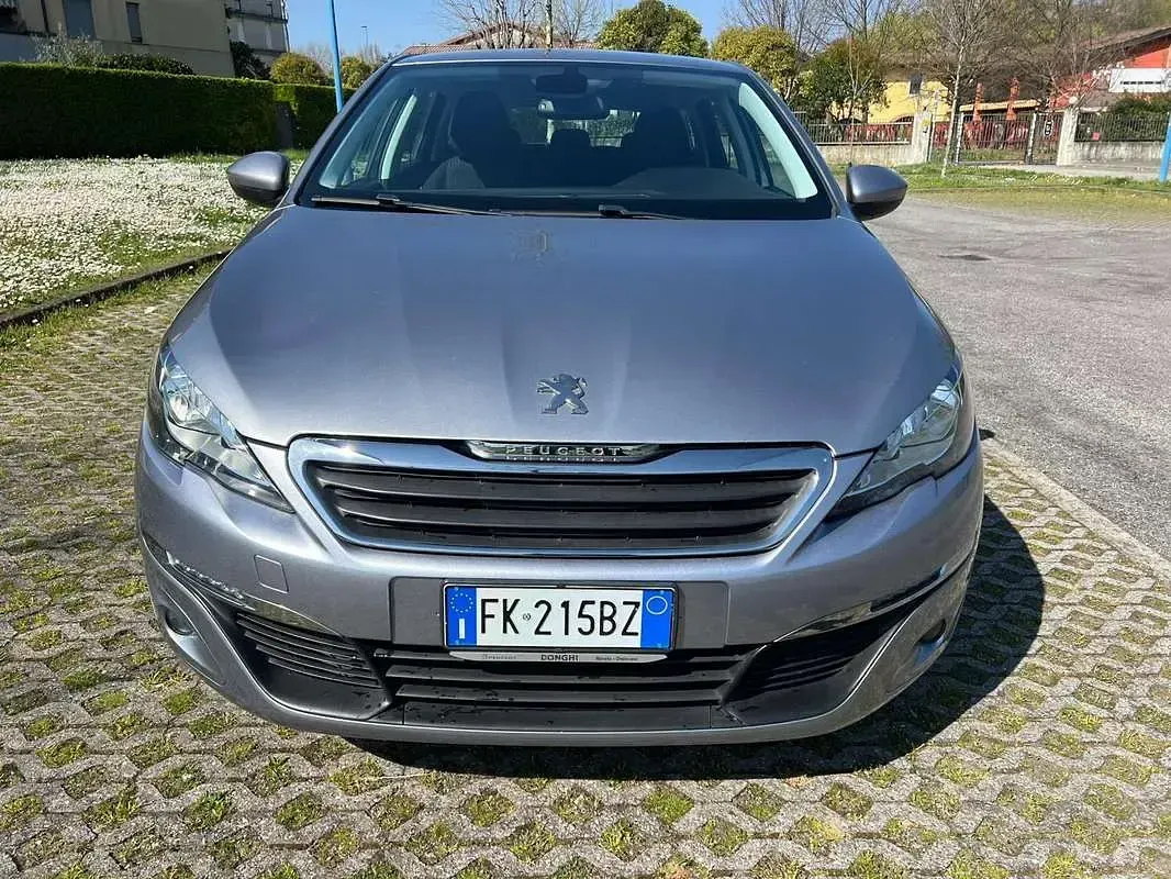 Usata Peugeot 308 SW Active 120 CV (88 kW) 2017 Station wagon