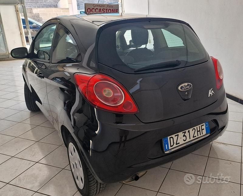 Usata Ford Ka 69 CV (50 kW) 2010 Nero Utilitaria