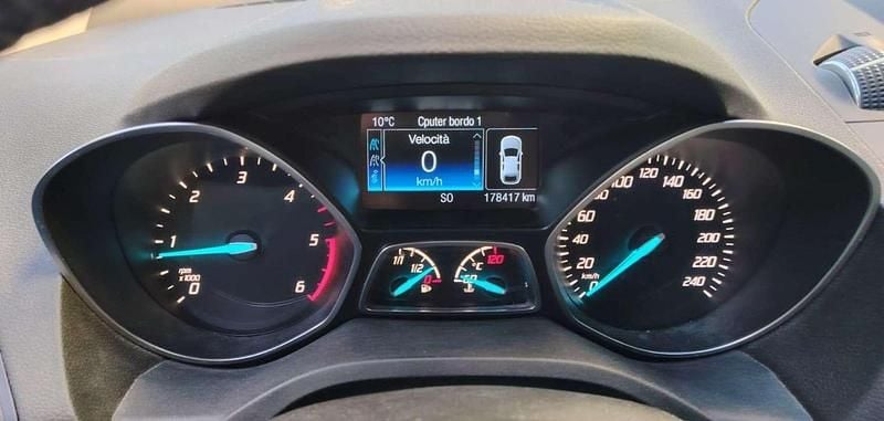 Usata Ford Kuga Titanium 120 CV (88 kW) 2016 Grigio SUV