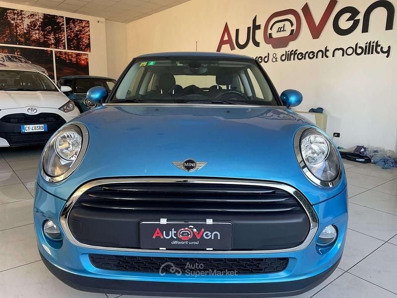 Usata Mini Cooper Clubman 95 CV (69 kW) 2017 Blu Station wagon