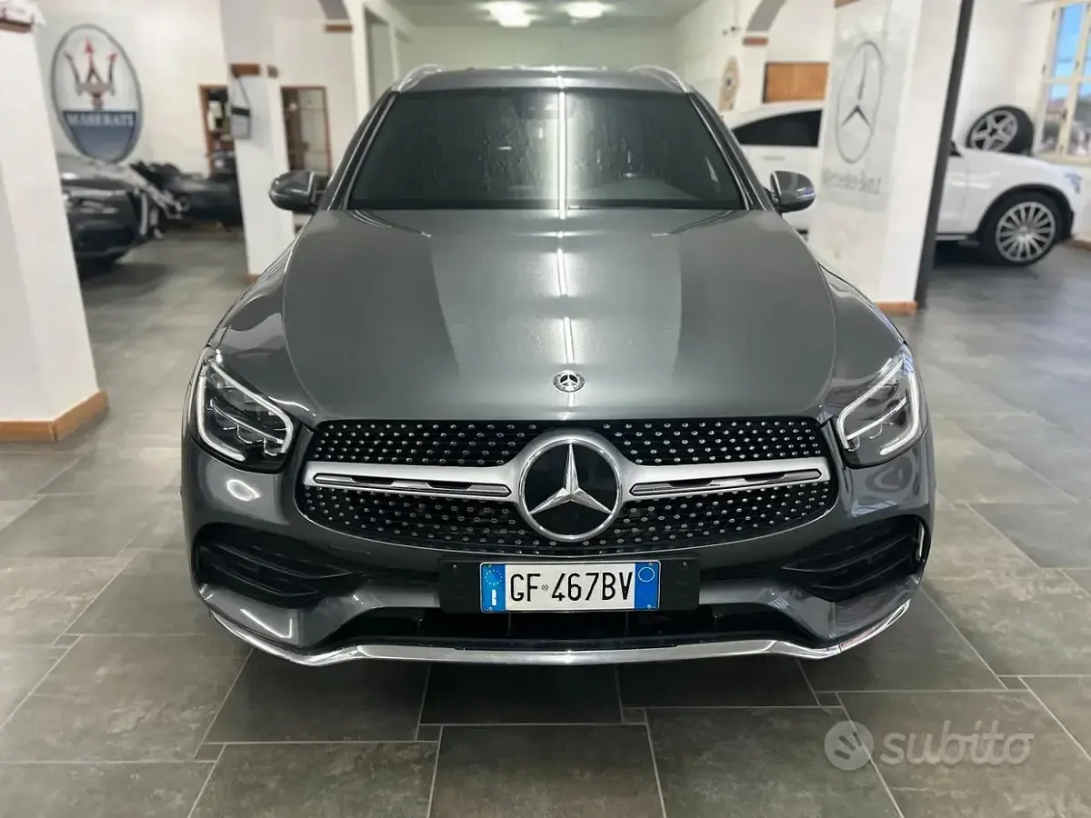 Usata Mercedes GLC300 Premium Plus 245 CV (180 kW) 2020 Grigio SUV