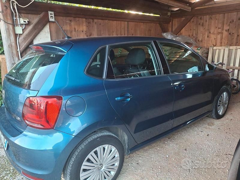 Usata VW Polo 90 CV (66 kW) 2016 Blu Utilitaria