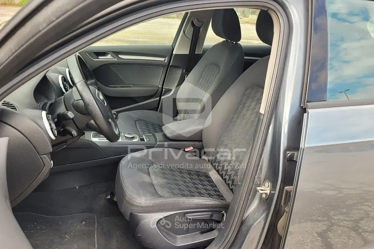 Usado Audi A3 Business 110 CV (80 kW) 2016 Negro Berlina