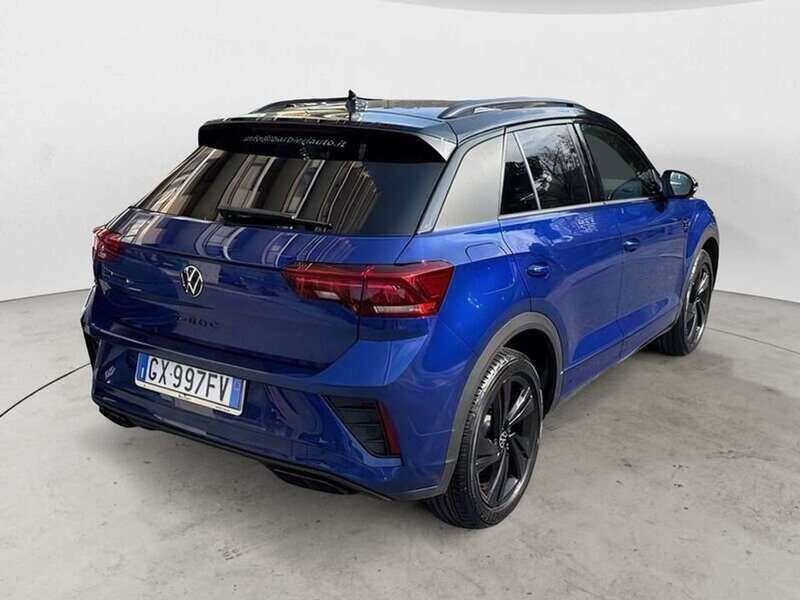 Usata VW T-Roc R-line 110 CV (80 kW) 2024 Blu SUV