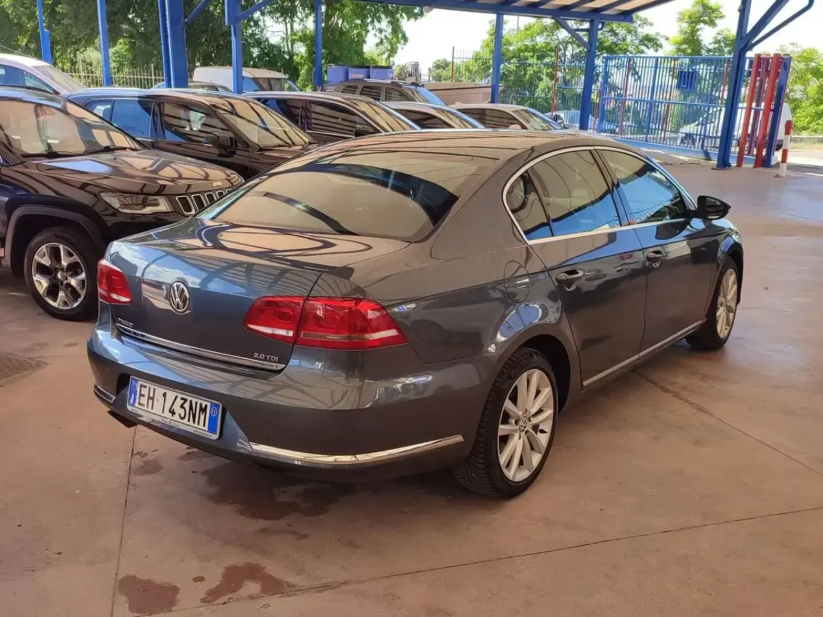 Usata VW Passat Highline 140 CV (102 kW) 2011 Nero Berlina