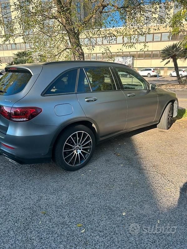 Usata Mercedes GLC200 Premium Plus 163 CV (119 kW) 2020 Grigio SUV