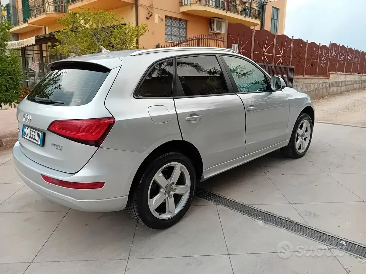 Usata Audi Q5 170 CV (125 kW) 2010 Grigio SUV