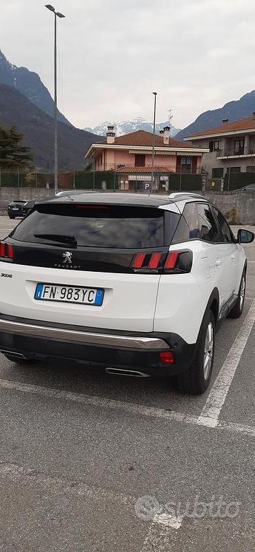Usata Peugeot 3008 Allure 120 CV (88 kW) 2018 Bianco SUV
