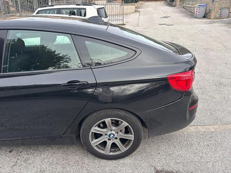 Usata BMW 320 Gran Turismo 190 CV (139 kW) 2017 Nero Berlina