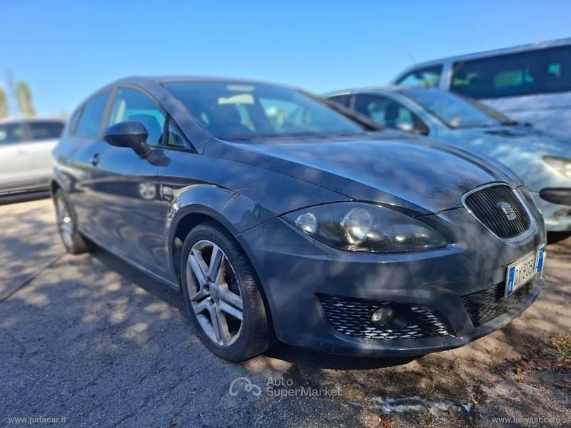 Usata Seat Leon Style 125 CV (91 kW) 2009 Gray Berlina