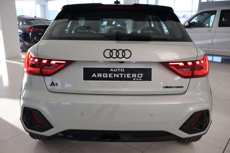 Nuevo Audi A1 Ambiente 116 CV (85 kW) 2026 Plateado SUV