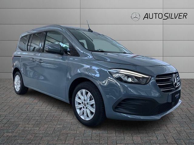 Grigio Usata 2023 Mercedes T180 Premium Monovolume | 26.900 € (Ottimo prezzo) - Immagine 1/4