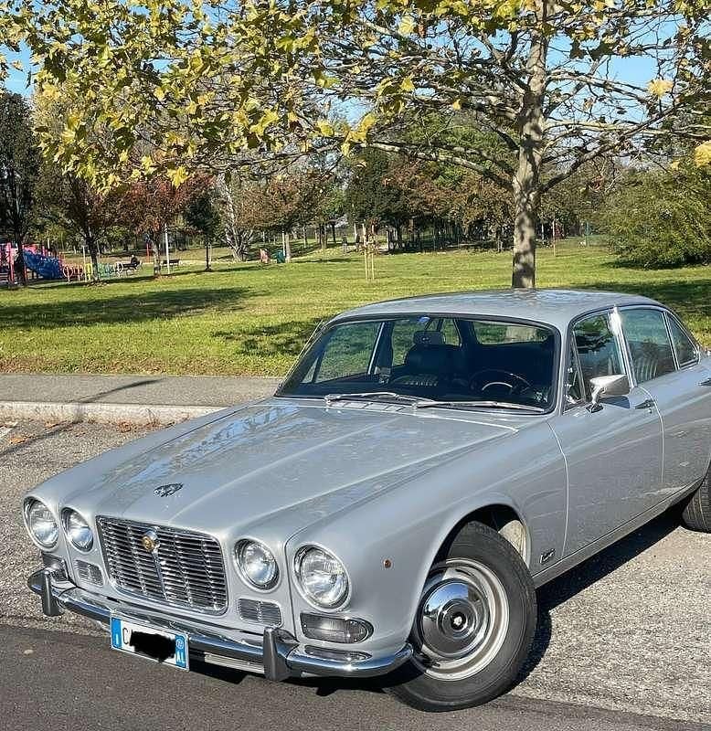 Usata Jaguar XJ6 245 CV (180 kW) 1972 Grigio Berlina