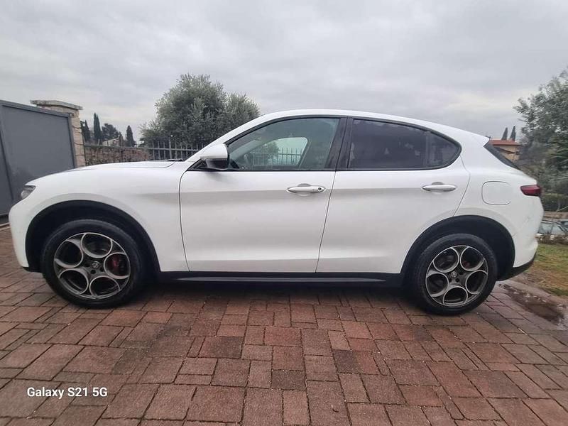 Usata Alfa Romeo Stelvio Executive 209 CV (153 kW) 2018 Bianco SUV