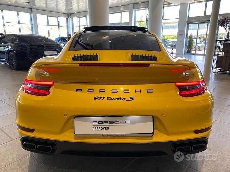 Usata Porsche 911 Turbo S 581 CV (427 kW) 2017 Giallo Coupé