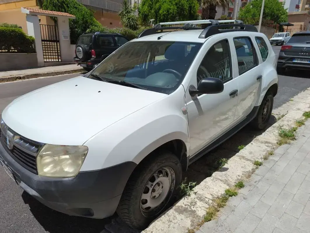 Usata Dacia Duster Ambiance 107 CV (78 kW) 2010 Bianco SUV