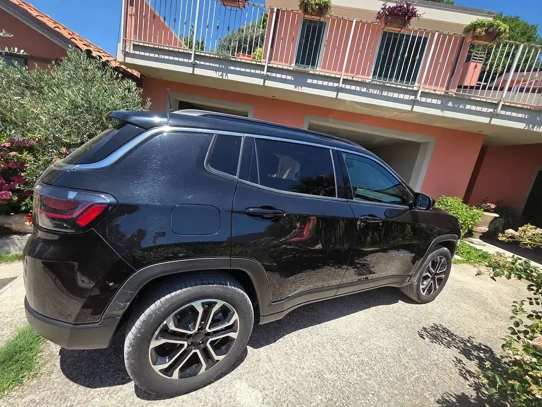 Usata Jeep Compass Limited 131 CV (96 kW) 2023 Nero SUV