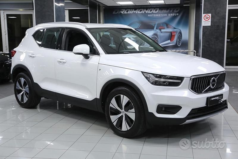 Usata Volvo XC40 Inscription 180 CV (132 kW) 2020 Bianco perla SUV