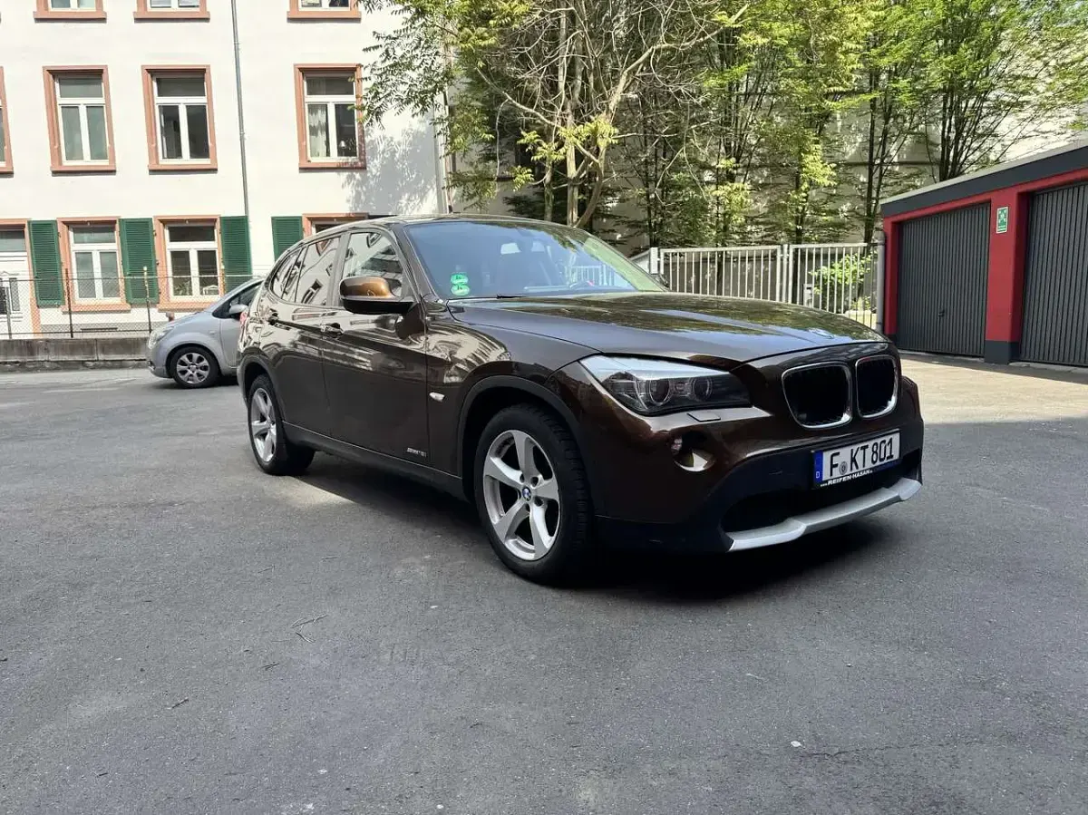 Usata BMW X1 150 CV (110 kW) 2011 Marrone SUV