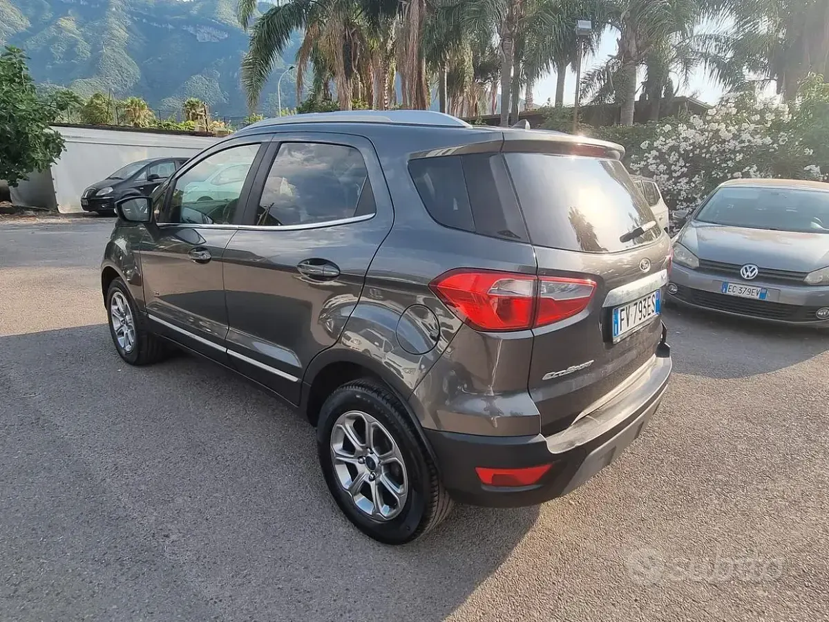 Usata Ford Ecosport 125 CV (91 kW) 2019 Grigio scuro SUV