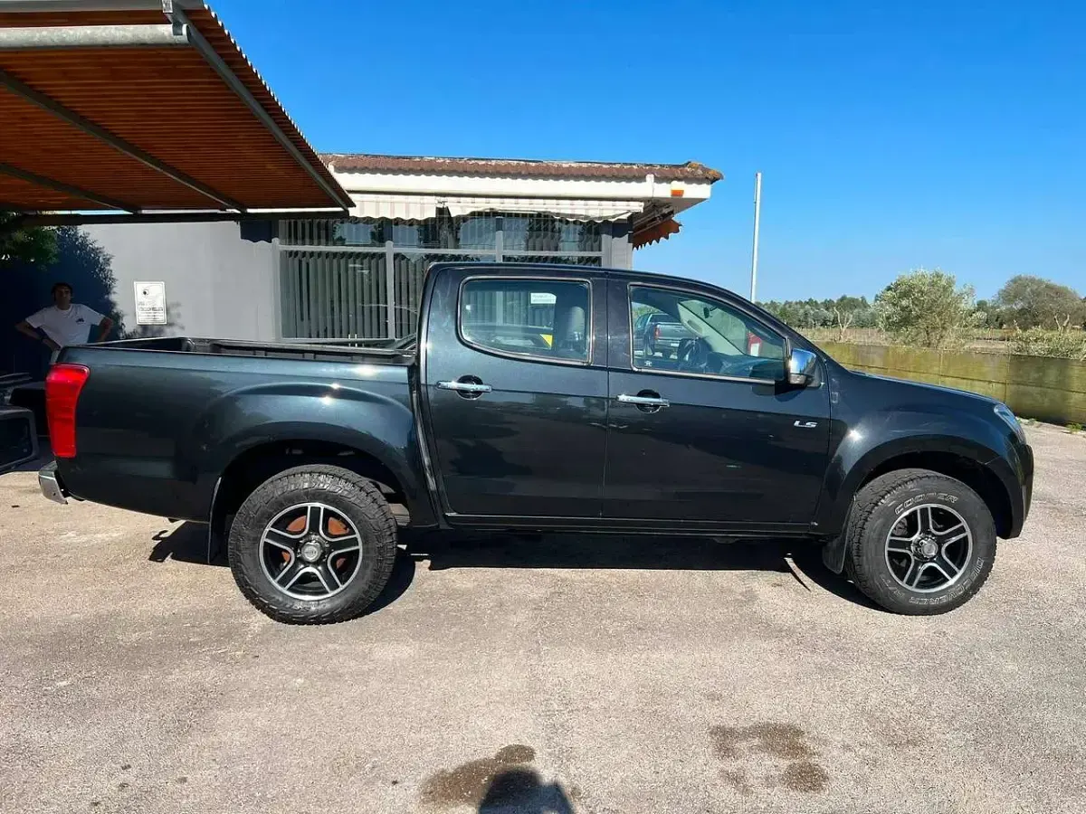 Usata Isuzu D-Max 163 CV (119 kW) 2014 Nero SUV