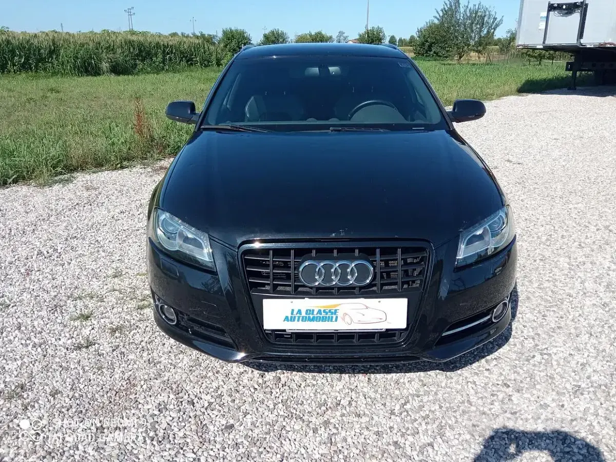 Usata Audi A3 Ambition 105 CV (77 kW) 2012 Nero Utilitaria