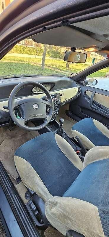 Usata Lancia Ypsilon 64 CV (47 kW) 2002 Utilitaria