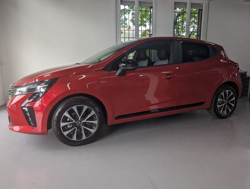 Usata Mitsubishi Colt Invite 101 CV (74 kW) 2024 Rosso Berlina