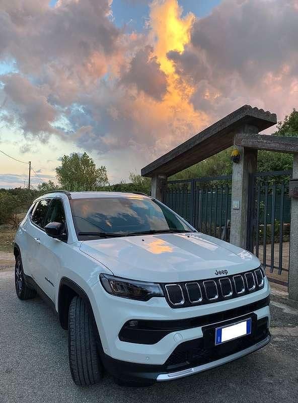 Bianco Usata 2022 Jeep Compass Limited SUV | 24.000 € (Buon prezzo) - Immagine 1/4