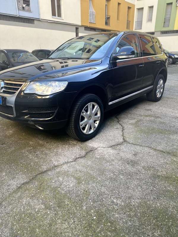 Usata 2007 VW Touareg Individual SUV | 6400 € (Buon prezzo) - Immagine 1/4